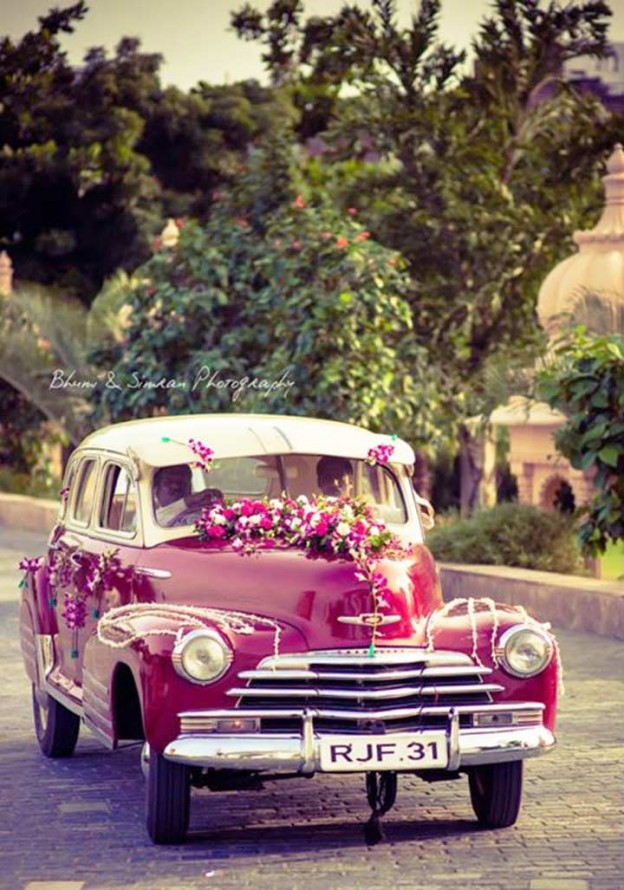 Wedding Car Decoration With Flowers: Getaway in Style!